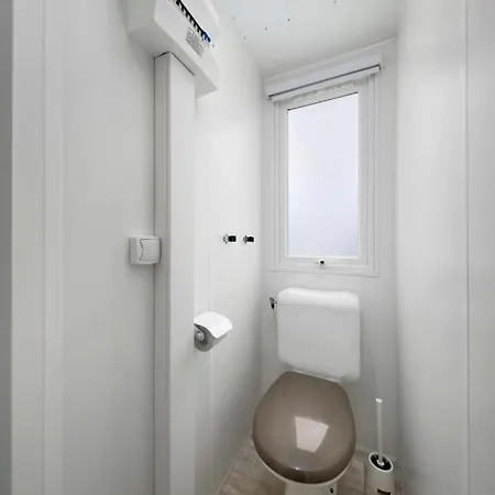 Knaus Campingpark Eckwarderhoerne مكان تخييم بوتجادينغين